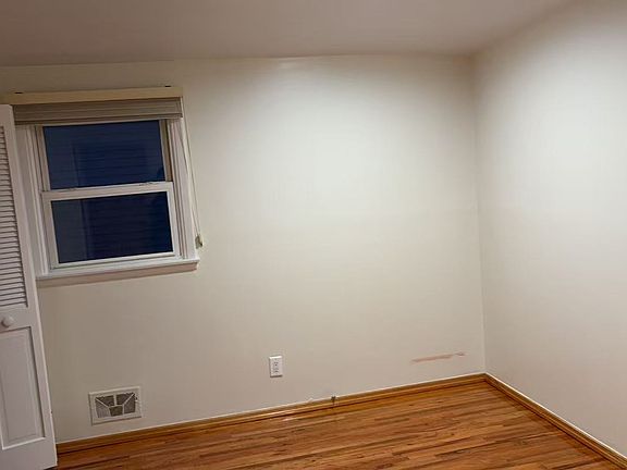 5th image of 225 Arlene St Floor 2
