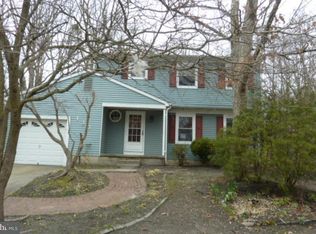 133 Country Ln, Sicklerville, NJ 08081