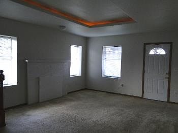 5th image of 1120 E Pioneer