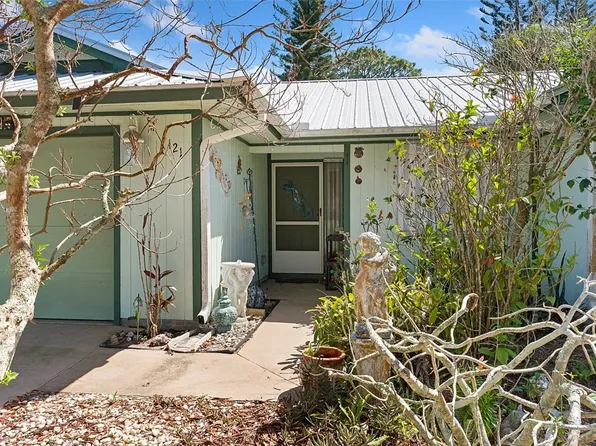 121 Hinchman Ave, Sebastian, FL 32958