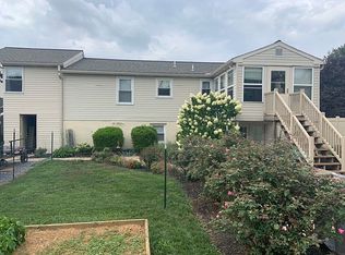 1031 Stellar Dr, Mount Joy, PA 17552