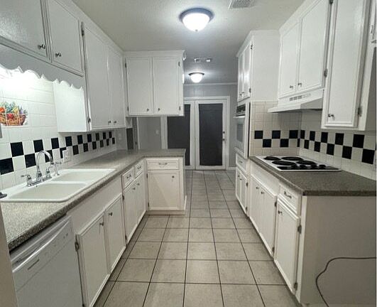 2nd image of 6 Piney Hollow Pl