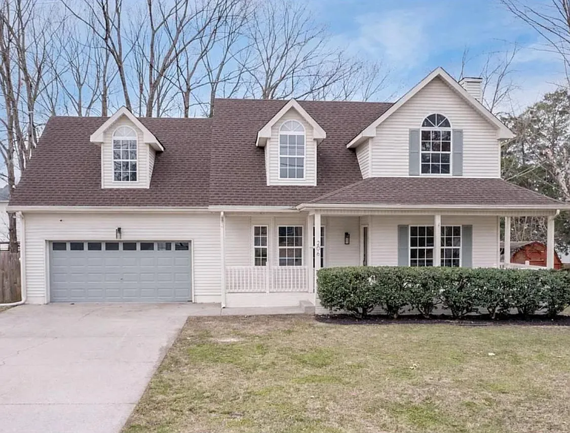 4 bed, 3.5 bath, 2151 sqft, $3,200 — Photo 2