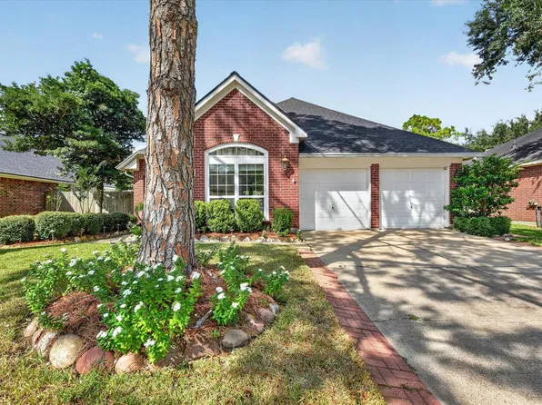 3523 Paigewood Dr, Pearland, TX 77584