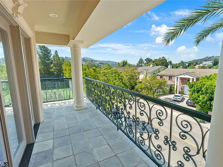 2784 Deep Canyon Dr — Photo 34