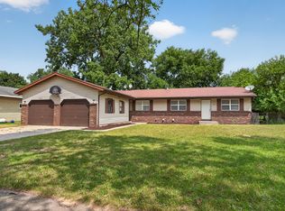 2141 Shangrai La Dr SE, Grand Rapids, MI 49508
