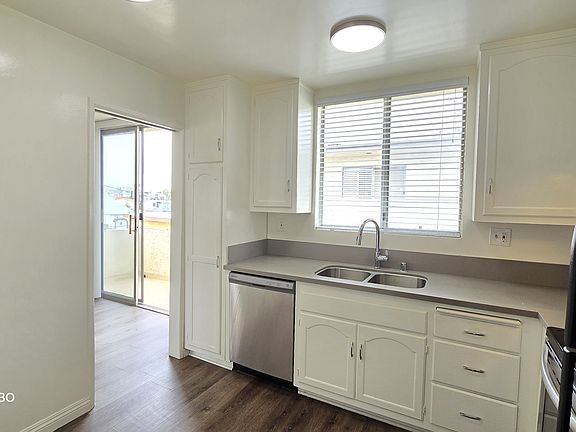 2nd image of 11735 Mayfield Ave #9