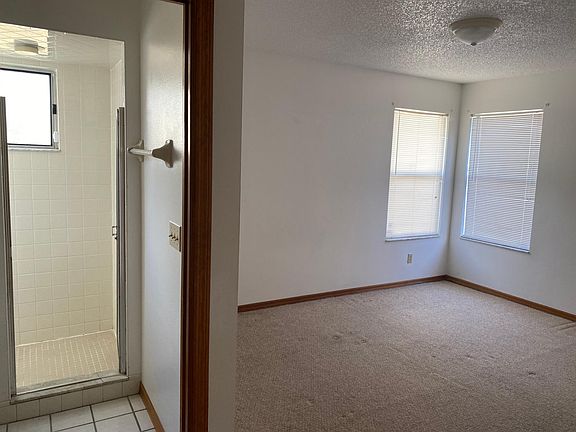 5th image of 3196 Newhope Dr