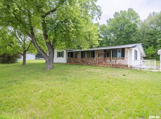 10146 Evergreen Dr, Manito, IL