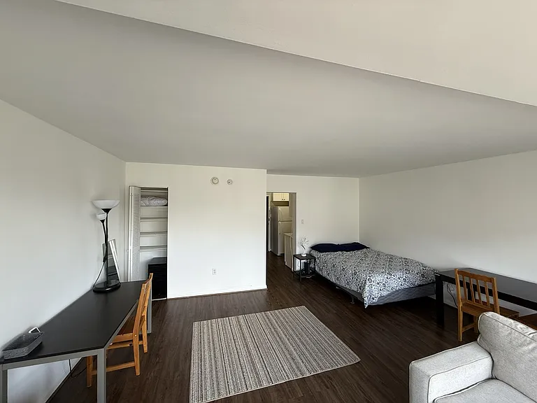 922 24th St NW #815 — Photo 5