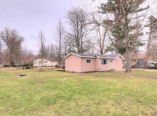 1062 S Woodland St, Muskegon, MI 49442