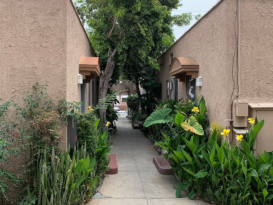 1st image of 435 Rose Ave #11A