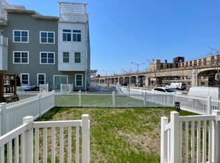 191 Sea Grass Ln FLOOR 1, Arverne, NY 11692