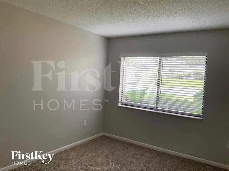 1451 Oak Pl — Photo 8