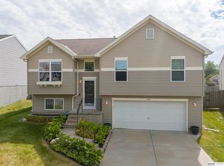 9157 Weber St, Omaha, NE 68122