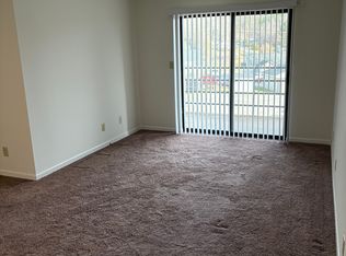 124 Lee St APT B-13, Collinsville, VA 24078