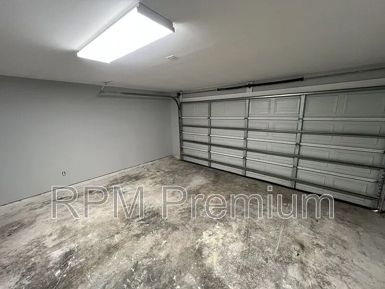 8803 Orleans Dr — Photo 30