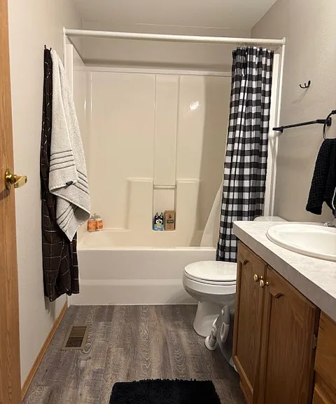 261 E Lake Dr #B — Photo 14