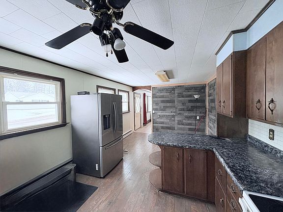 3rd image of 34 Ohio Street