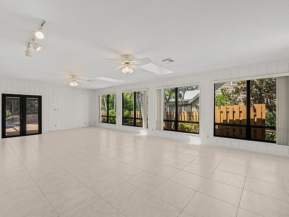 3rd image of 1904 NW 22nd Street