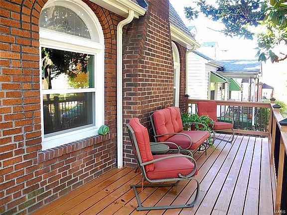 4th image of 7062 Bancroft Ave