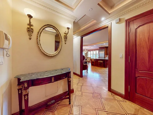 120 Oceana Drive West image 30 of 37