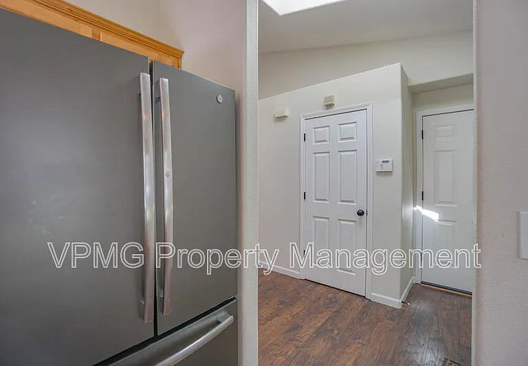 2115 NW 143rd Cir — Photo 10