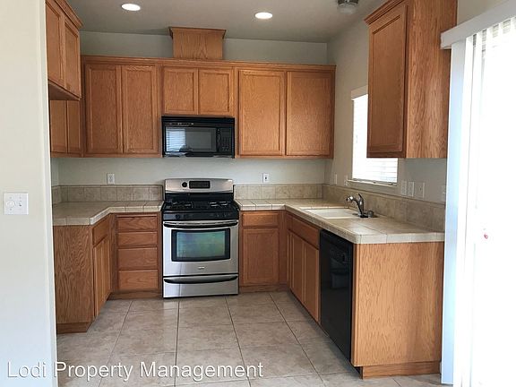 3rd image of 4148 Alvarado Ave