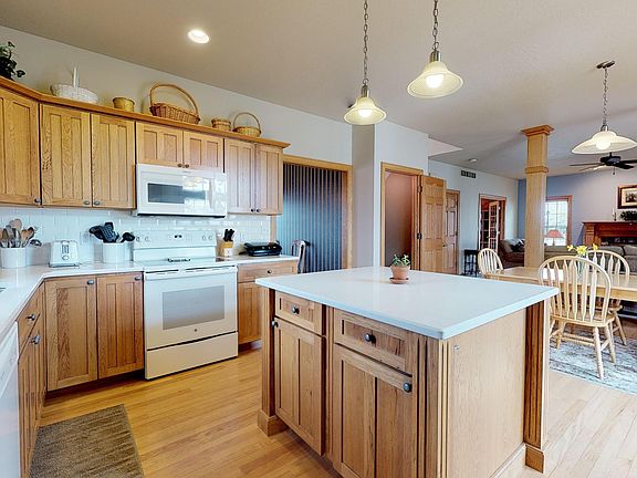 5th image of 2614 Camden Dr