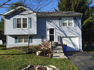 3639 Harrowgate Rd, York, PA 17402