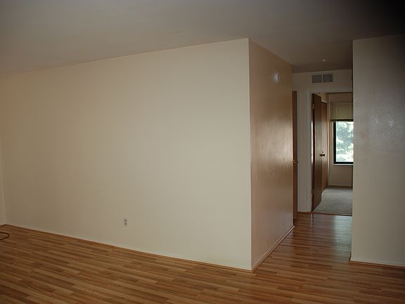 3rd image of 300 Briarcrest Dr Unit 148
