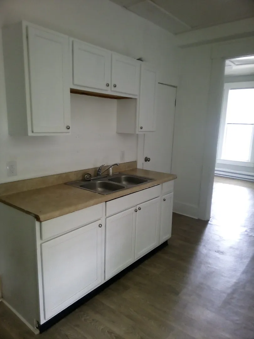 2 bed, 650 sqft, $775 — Photo 1