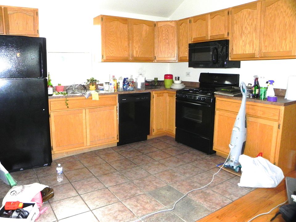 1st image of 2222 W Grand Ave #2