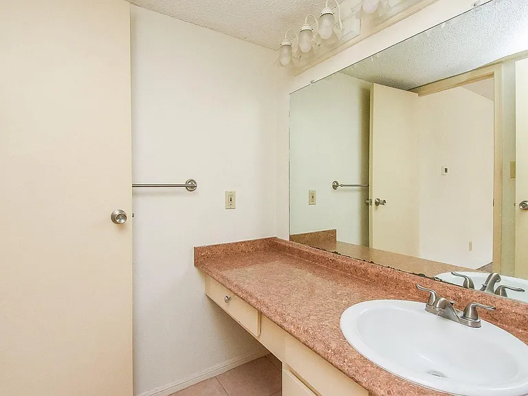 7575 Cambridge St #1004 — Photo 25