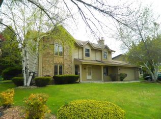 5319 Willowview Rd, Racine, WI 53402