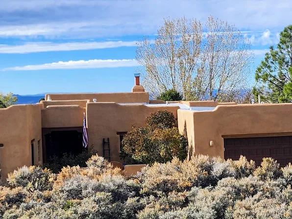 1430 Santa Cruz Rd, Taos, NM 87571