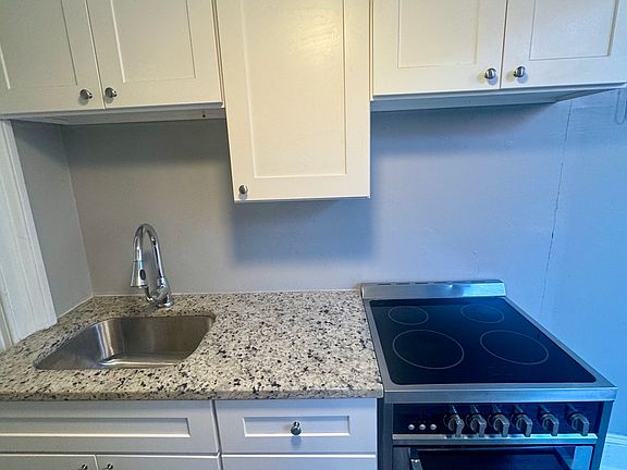 2nd image of 706 Saint Paul St APT 4