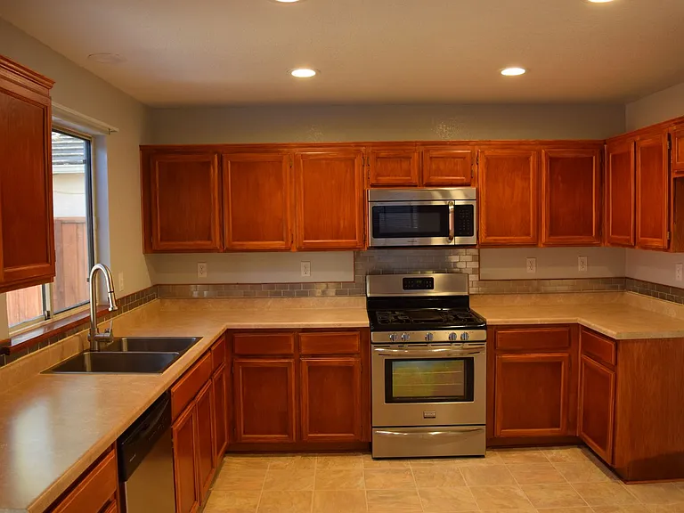 541 Pombo Square Dr — Photo 5