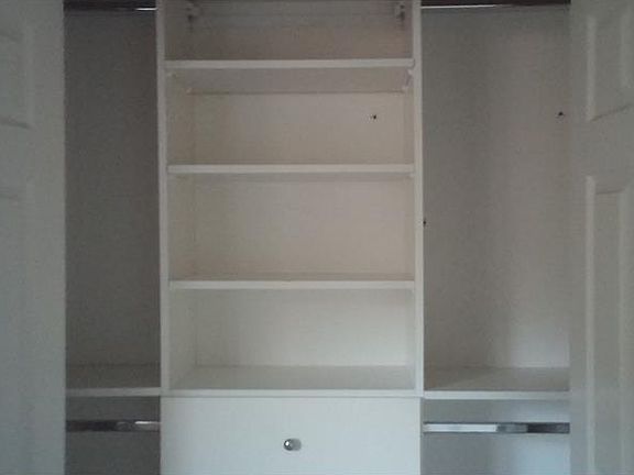 4th image of 500 Birchwood Way
