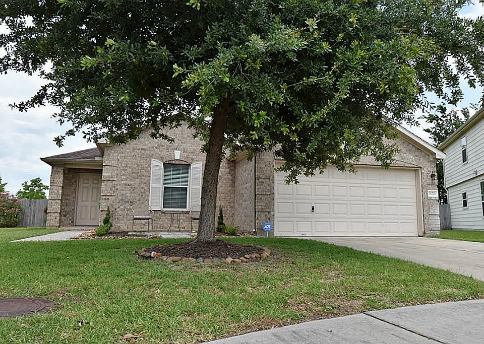 1st image of 16226 Bresslyn Ln