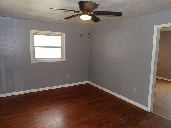5th image of 146 Allnutt Dr