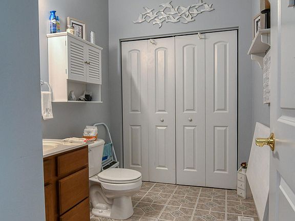 4th image of 143 Kincaid Ln