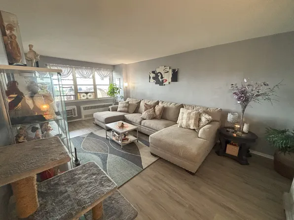 2483 West 16th Street image 5 of 26