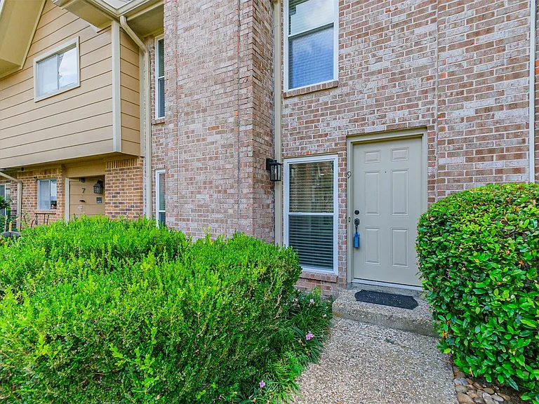 2507 Bering Dr #9 — Photo 24