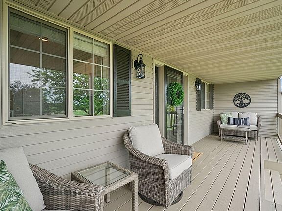 3rd image of 21022 Fruitwood Rd