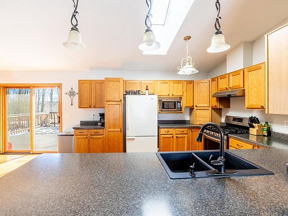 2nd image of 895 WATERWORKS ROAD