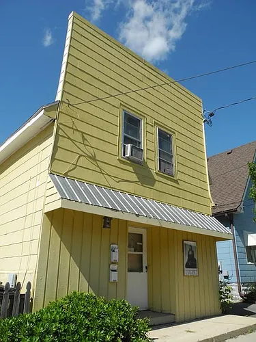 2312 Atwood Ave Photo 1