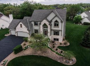 13313 Acorn Cir, Burnsville, MN 55337