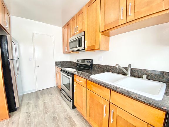 4th image of 1206 S Holt Ave APT 4