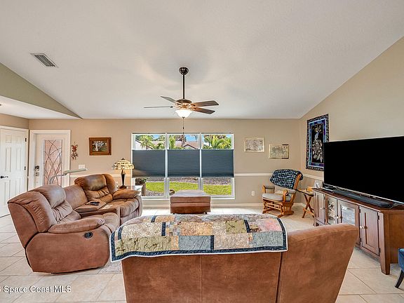 3rd image of 2626 Nobility Ave